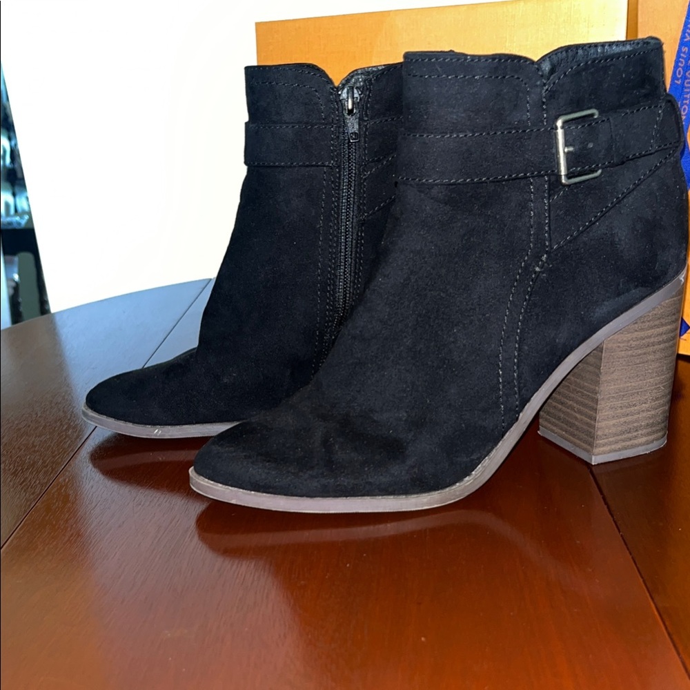 Universal Thread Black Textile Ankle Booties Woman Size 7&1/2
